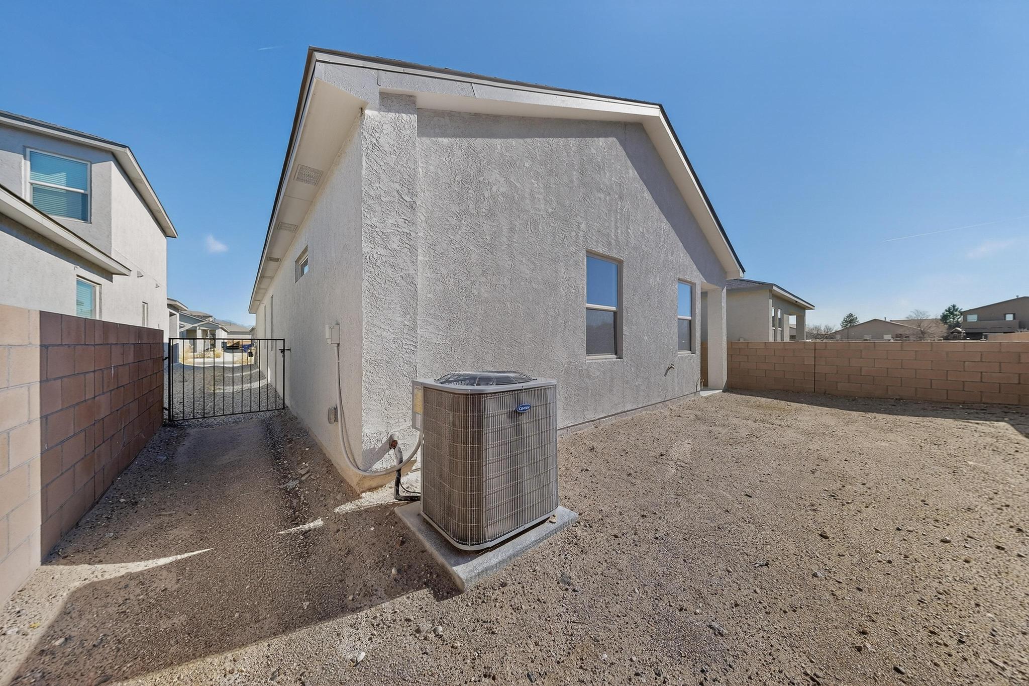 Photo 5 — 9205 Sidreaux Loop NW