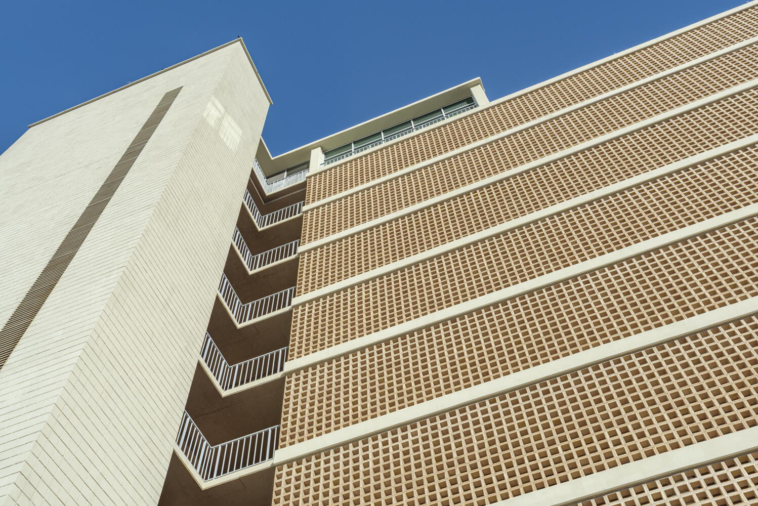Photo 2 — 600 Alcalde Place SW 7C