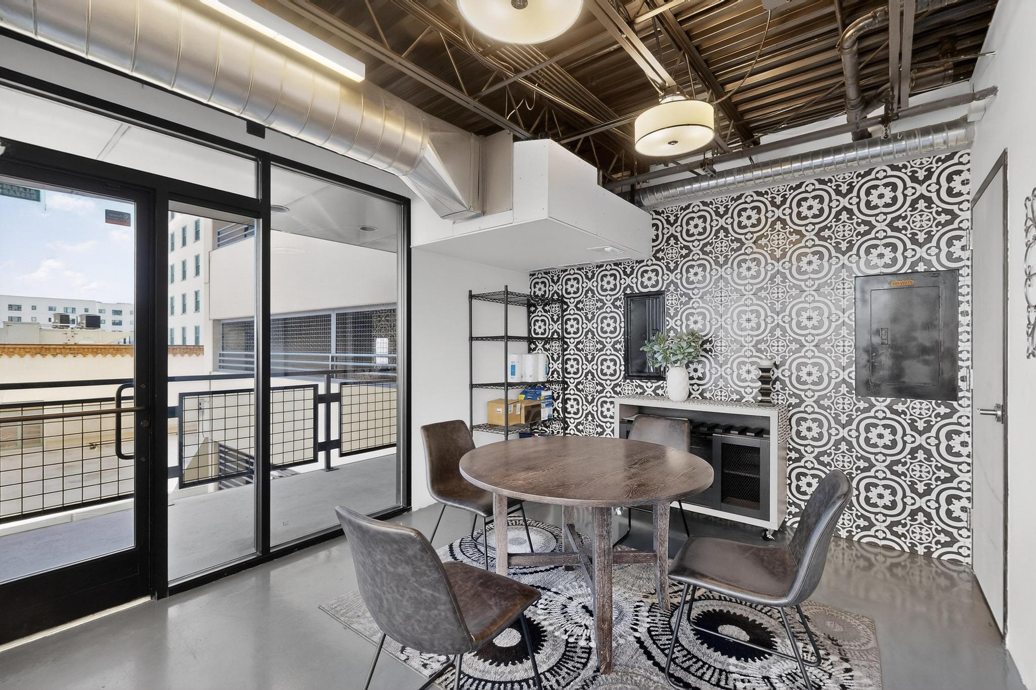 Photo 18 — 220 Copper Avenue NW # 350