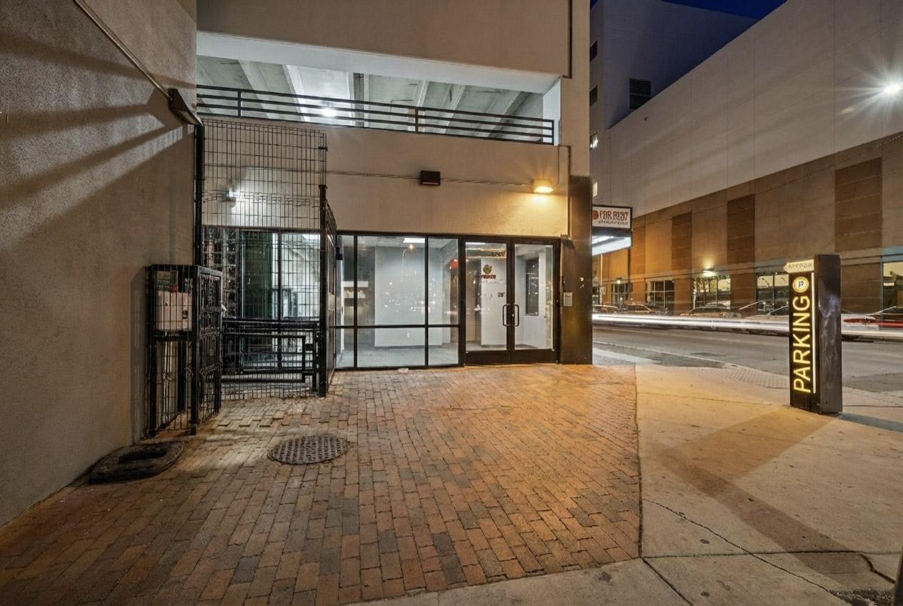 Photo 8 — 220 Copper Avenue NW # 350