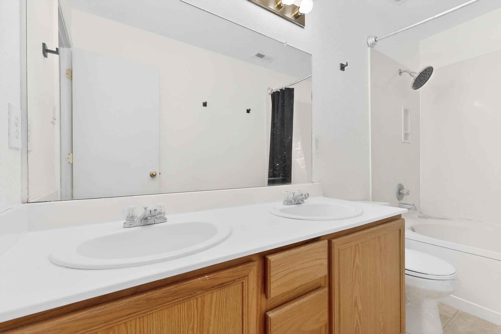 Photo 13 — 8931 Dakota Ridge Road SW