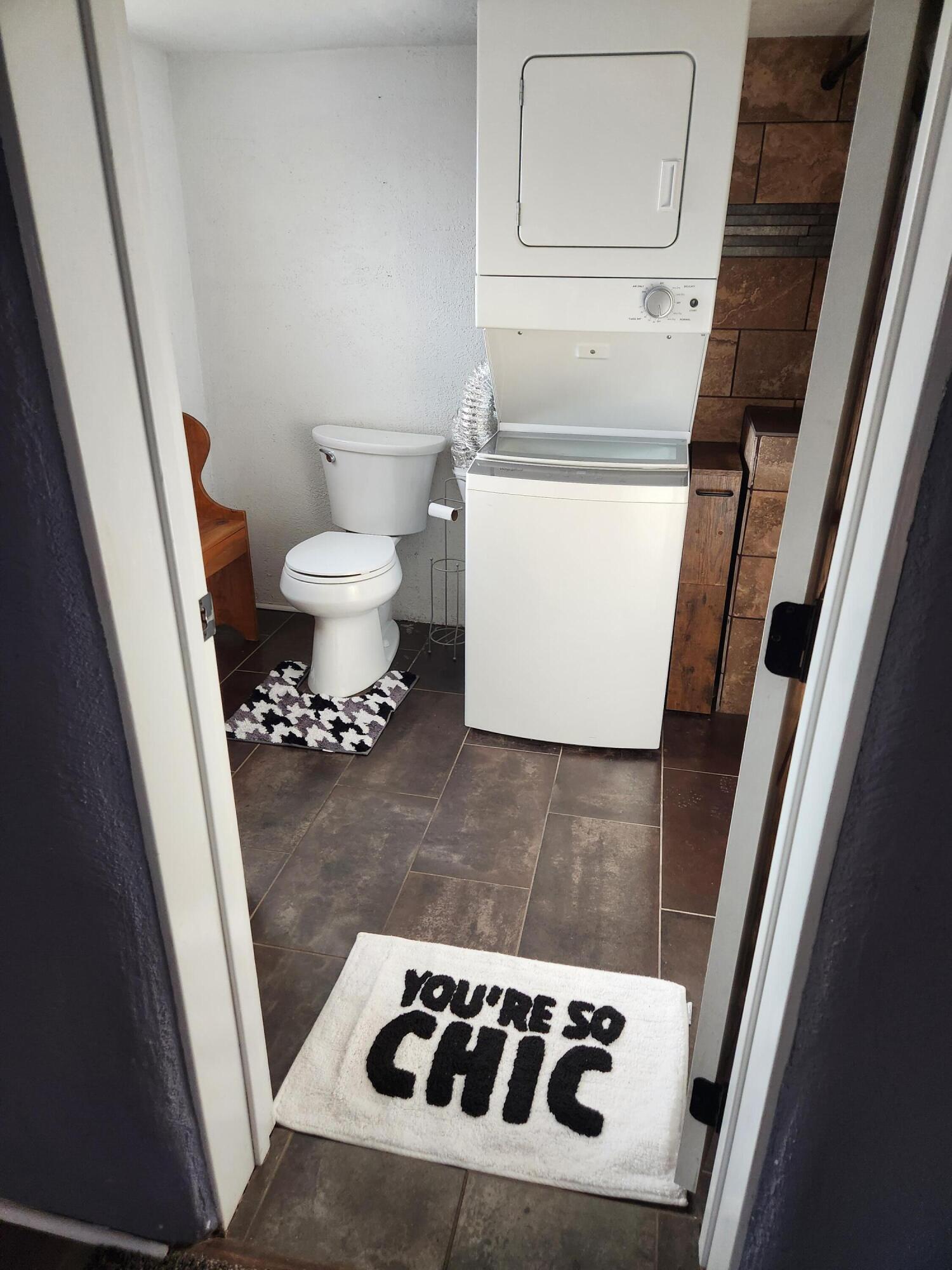 Photo 3 — 915 22nd Street NW