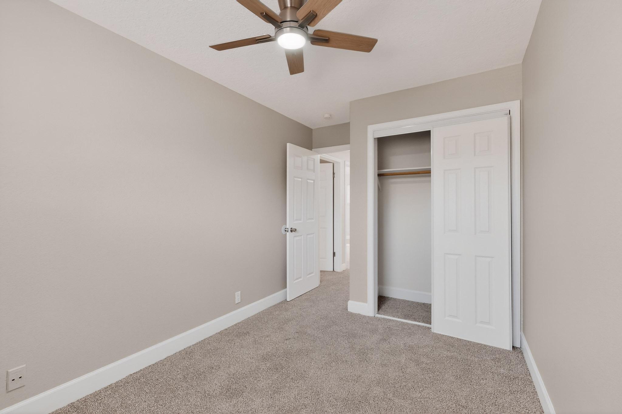 Photo 18 — 2917 Espanola Street NE