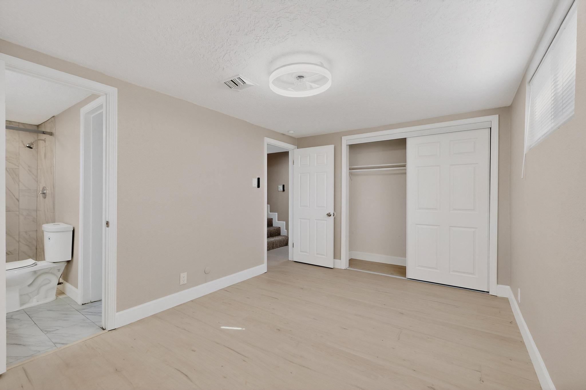Photo 12 — 2917 Espanola Street NE