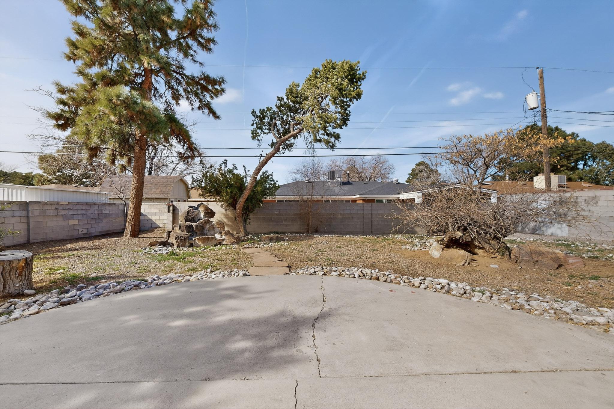 Photo 3 — 2917 Espanola Street NE