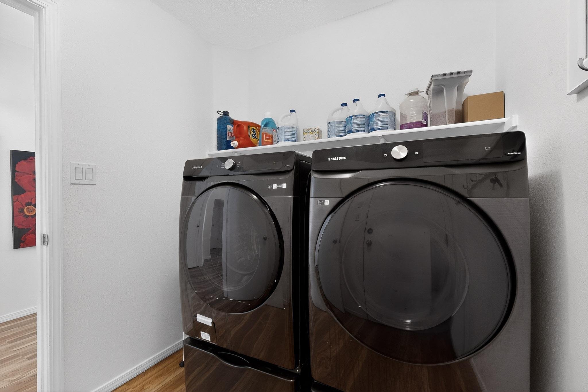 Photo 14 — 103 Oakwood Court SW