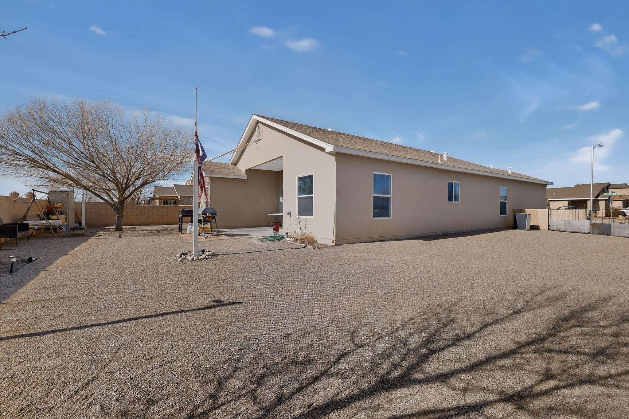 Photo 8 — 103 Oakwood Court SW