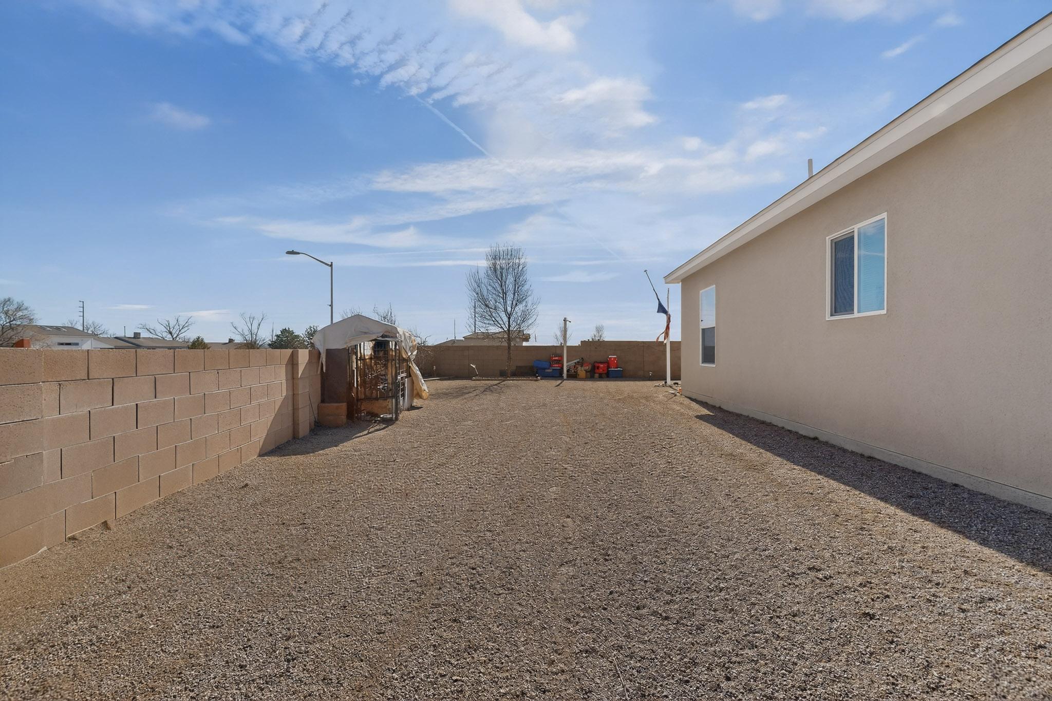 Photo 7 — 103 Oakwood Court SW