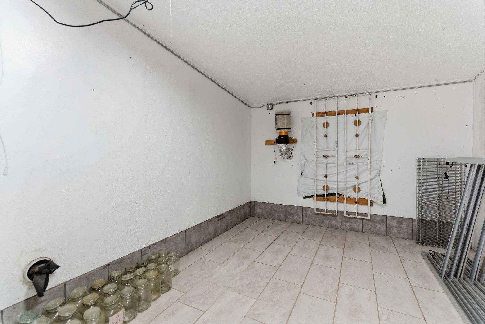 Photo 18 — 10803 Edith Boulevard NE