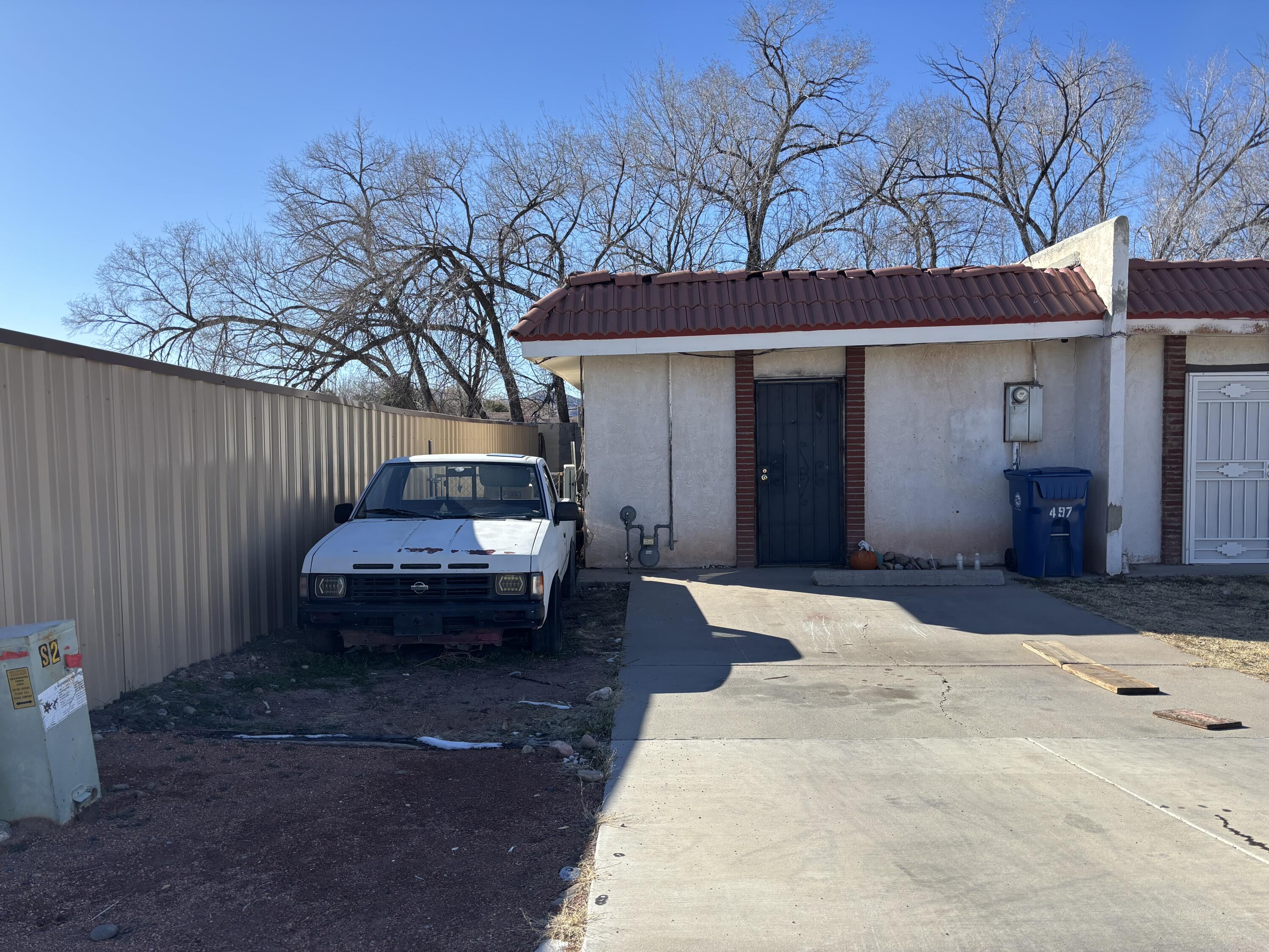 497 GERALD CHAVEZ Lane NE