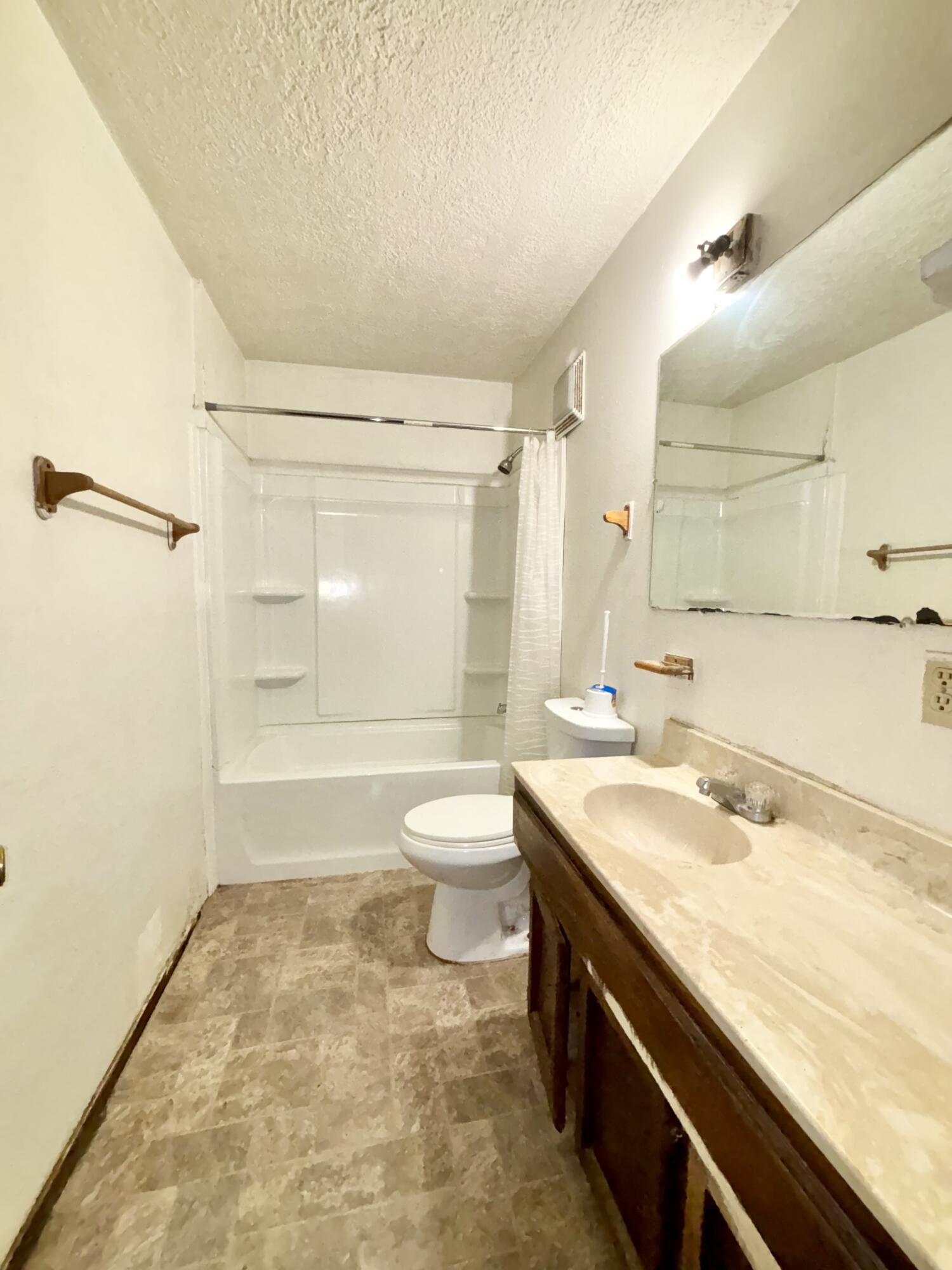 Photo 4 — 497 GERALD CHAVEZ Lane NE