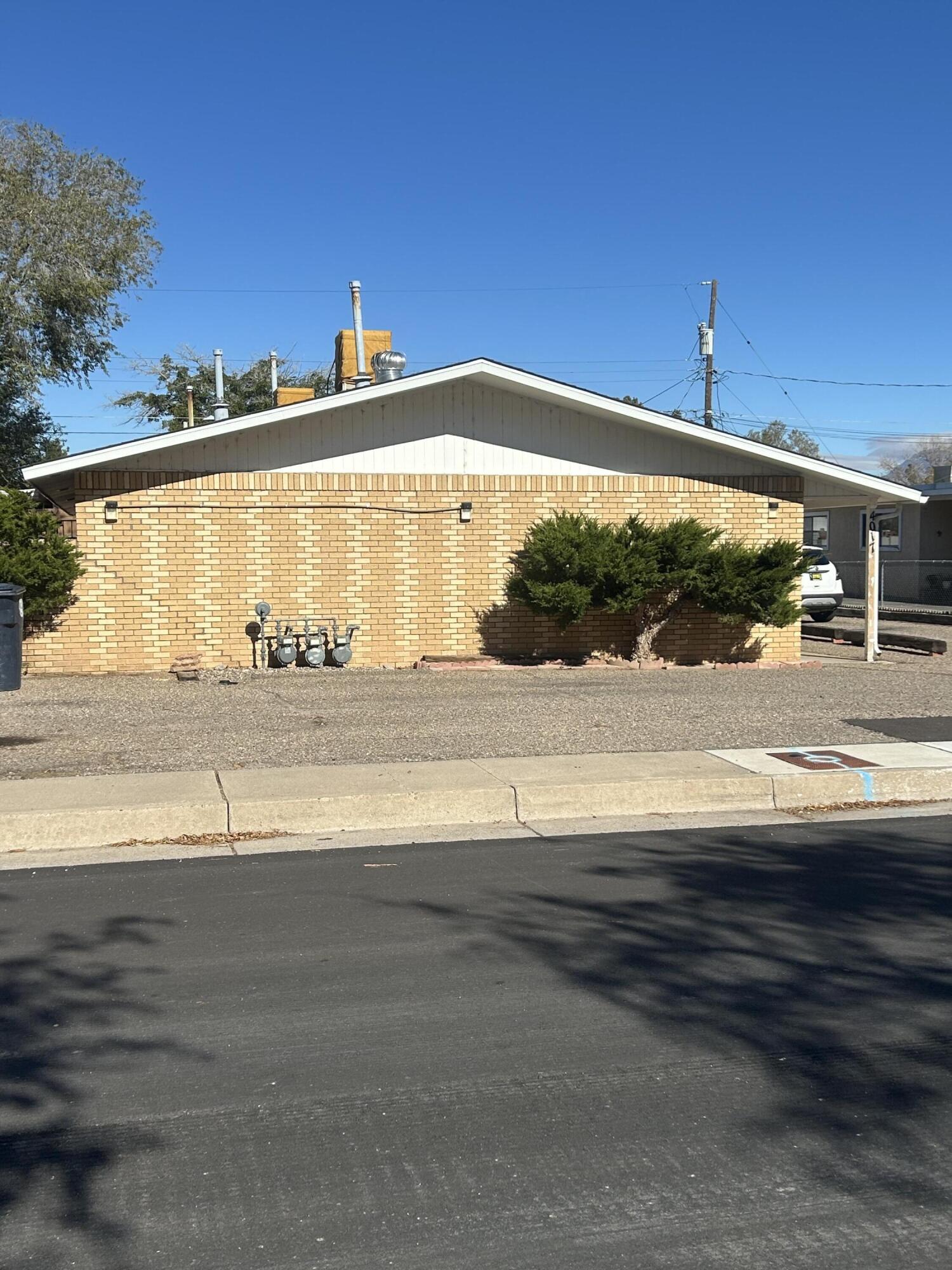 Photo 10 — 4017 Thaxton Avenue SE