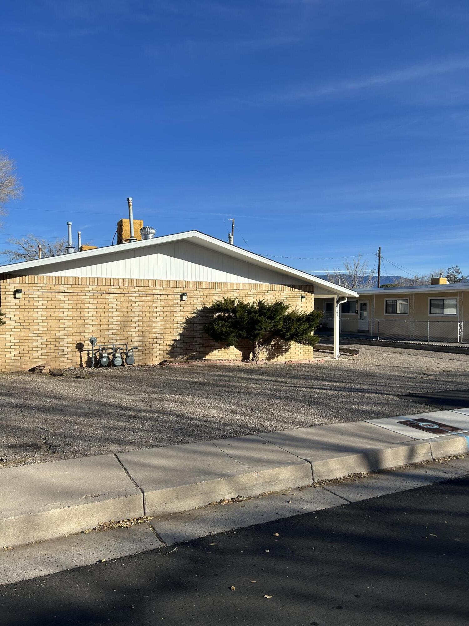 Photo 11 — 4017 Thaxton Avenue SE