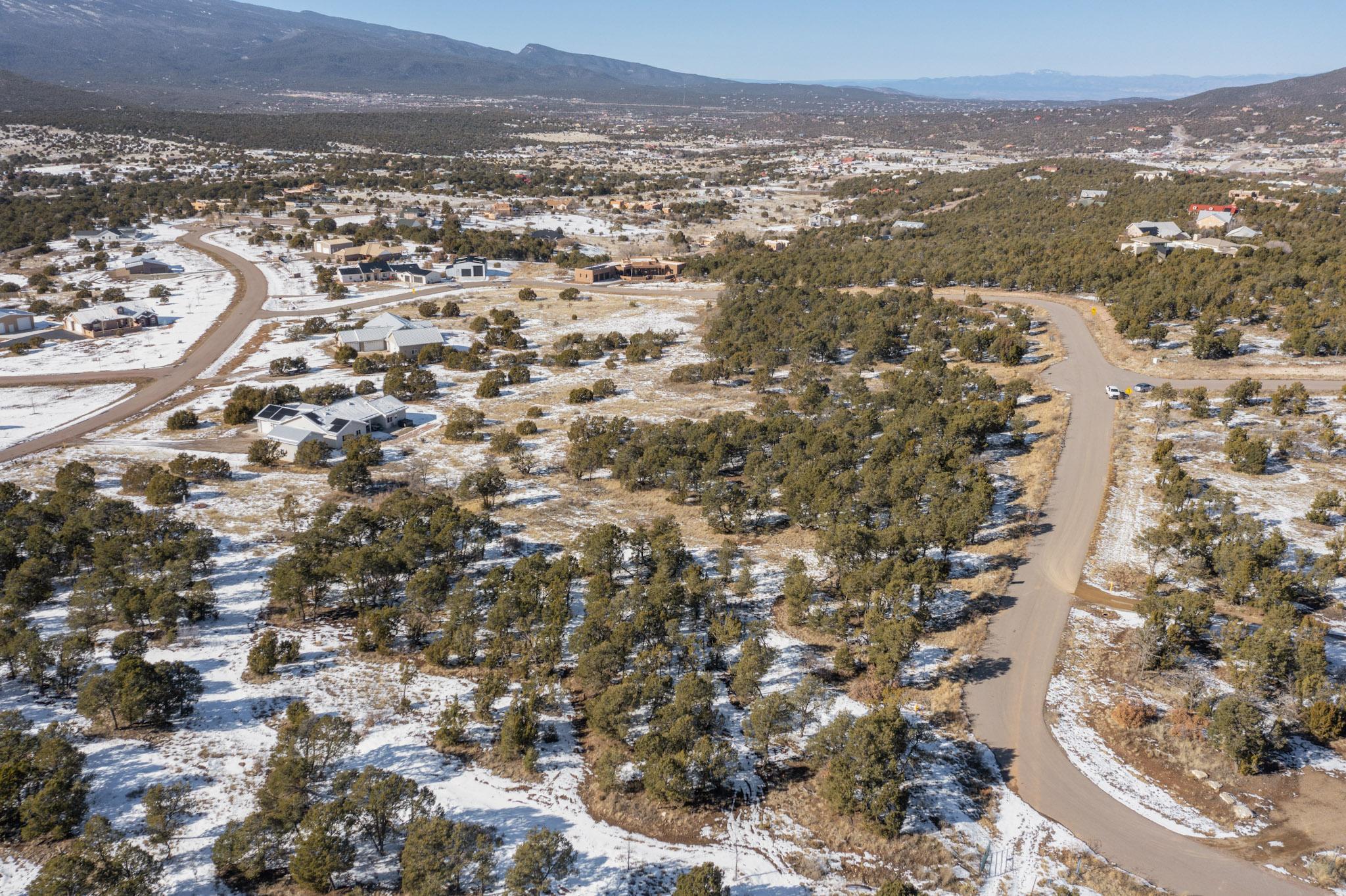 Photo 4 — 15 Majestic Loop