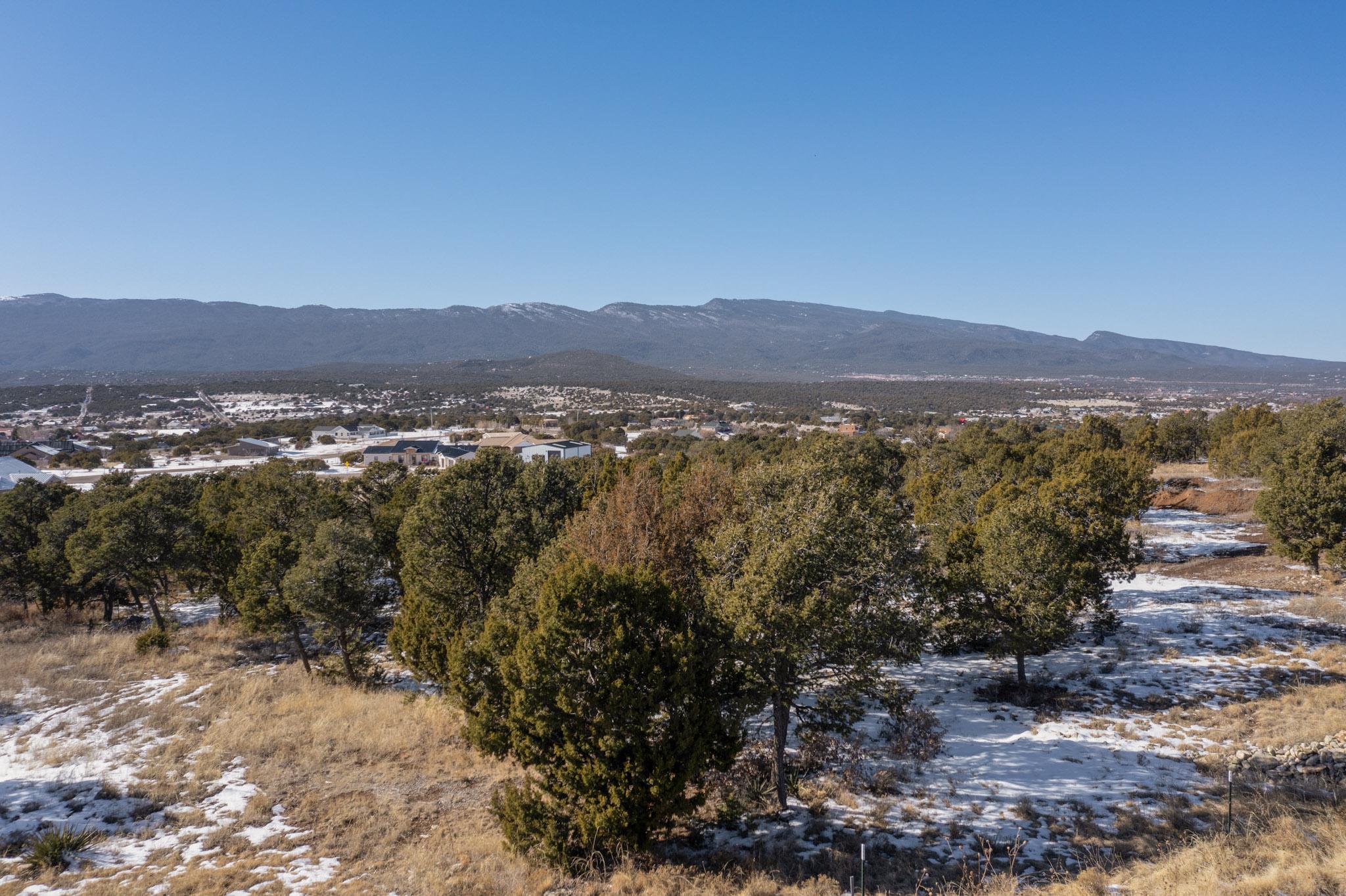 Photo 17 — 15 Majestic Loop