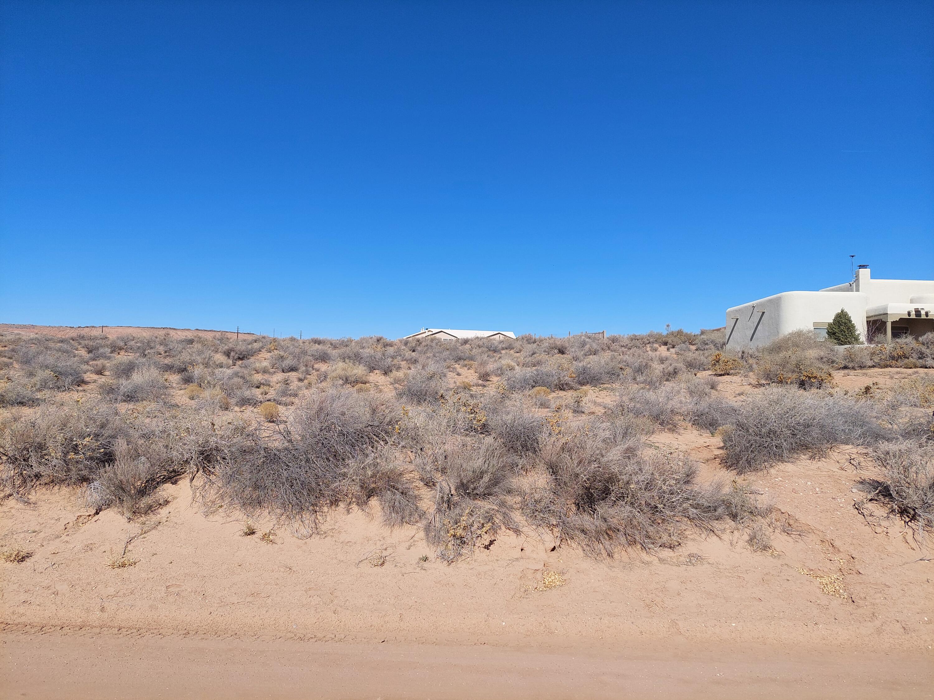 Photo 4 — 6049 Matamoros Road NE