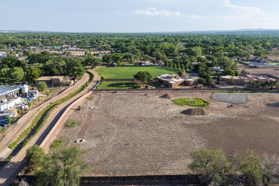 Photo 3 — 390 Pueblito Lane