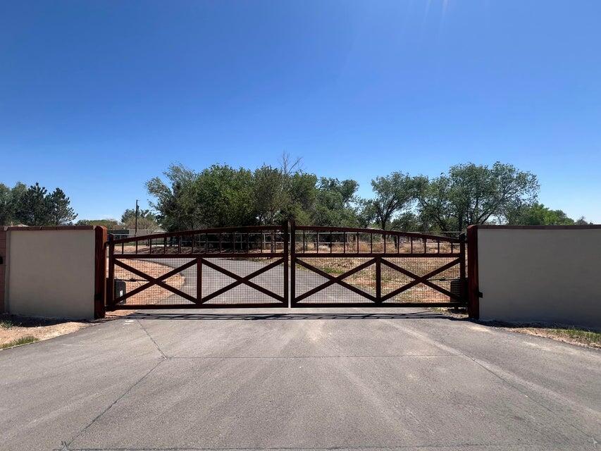 Photo 6 — 390 Pueblito Lane