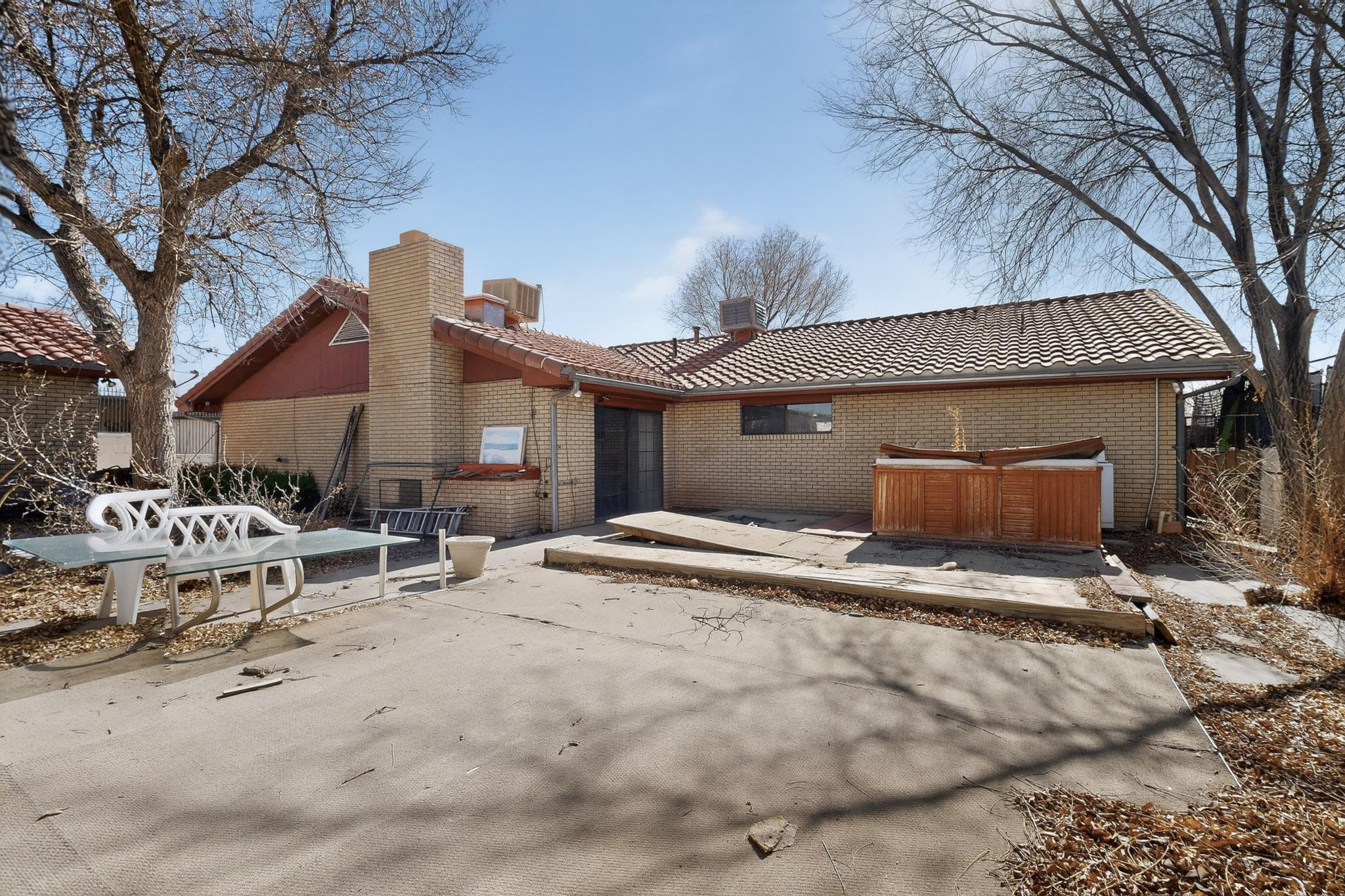 Photo 11 — 724 Elko Avenue