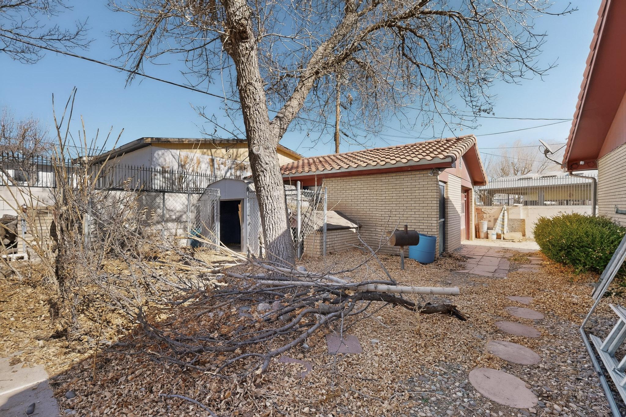 Photo 9 — 724 Elko Avenue