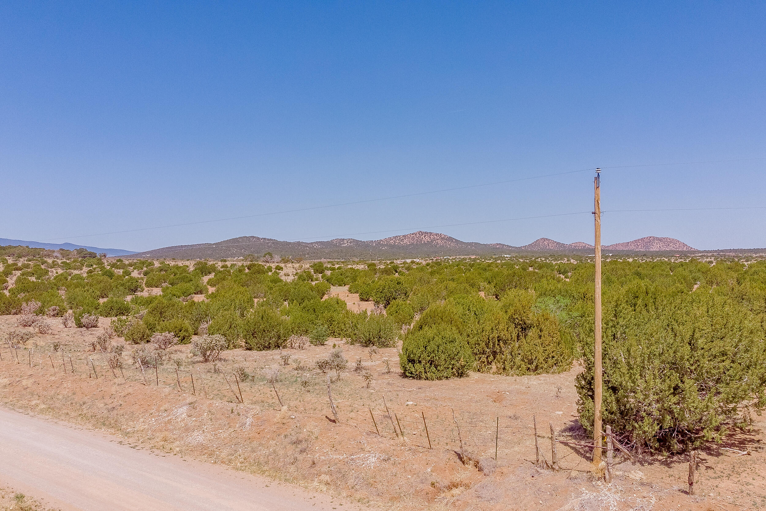 Photo 6 —  E 1/2 NW 1/4 Rd Entranosa Road