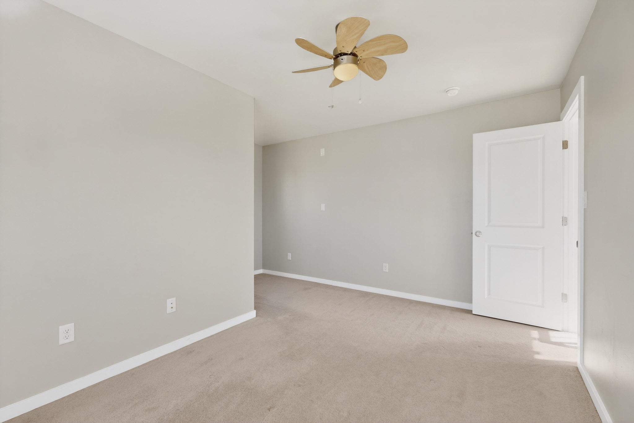Photo 16 — 3325 Wilway Avenue NE