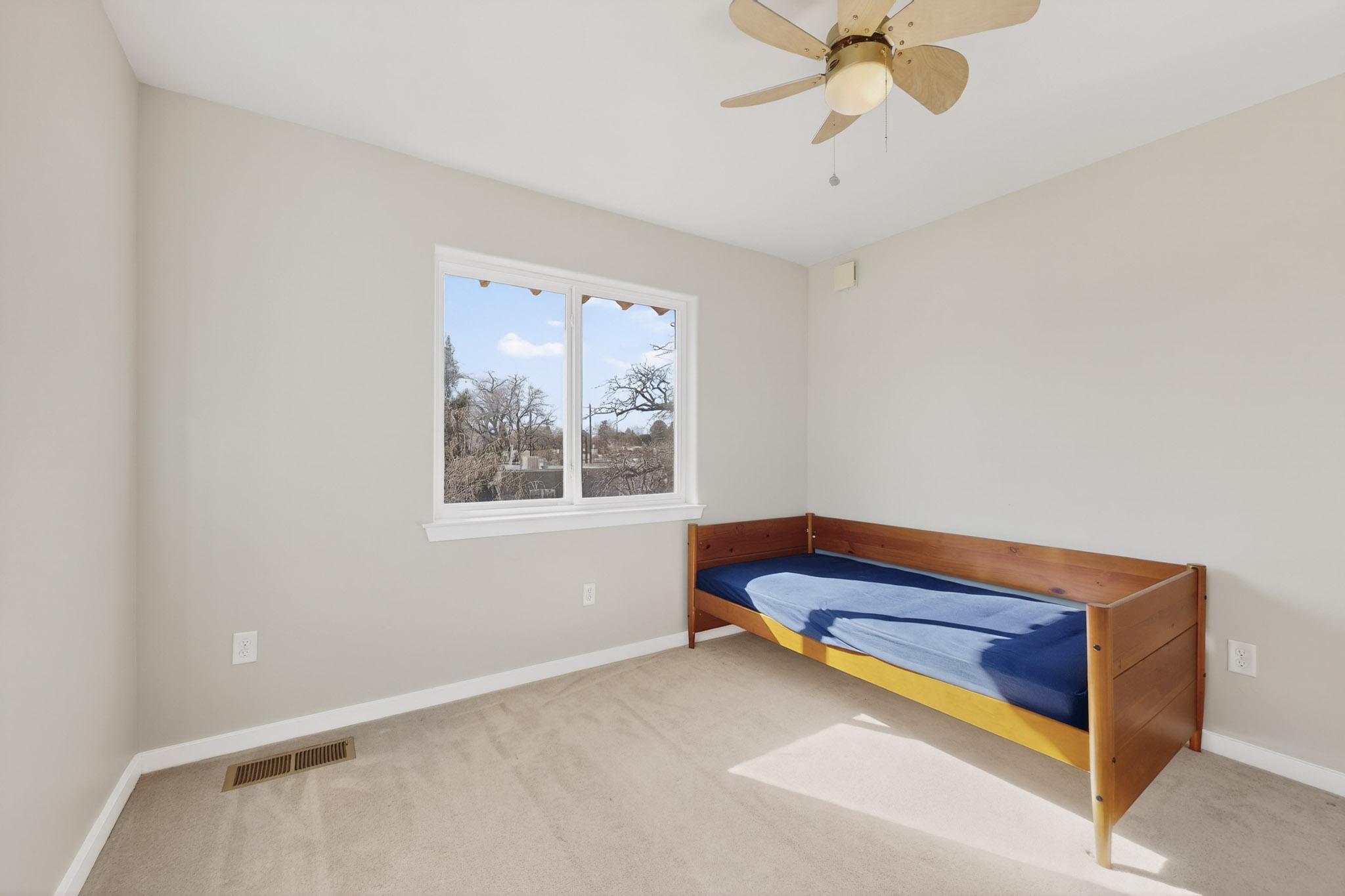 Photo 14 — 3325 Wilway Avenue NE