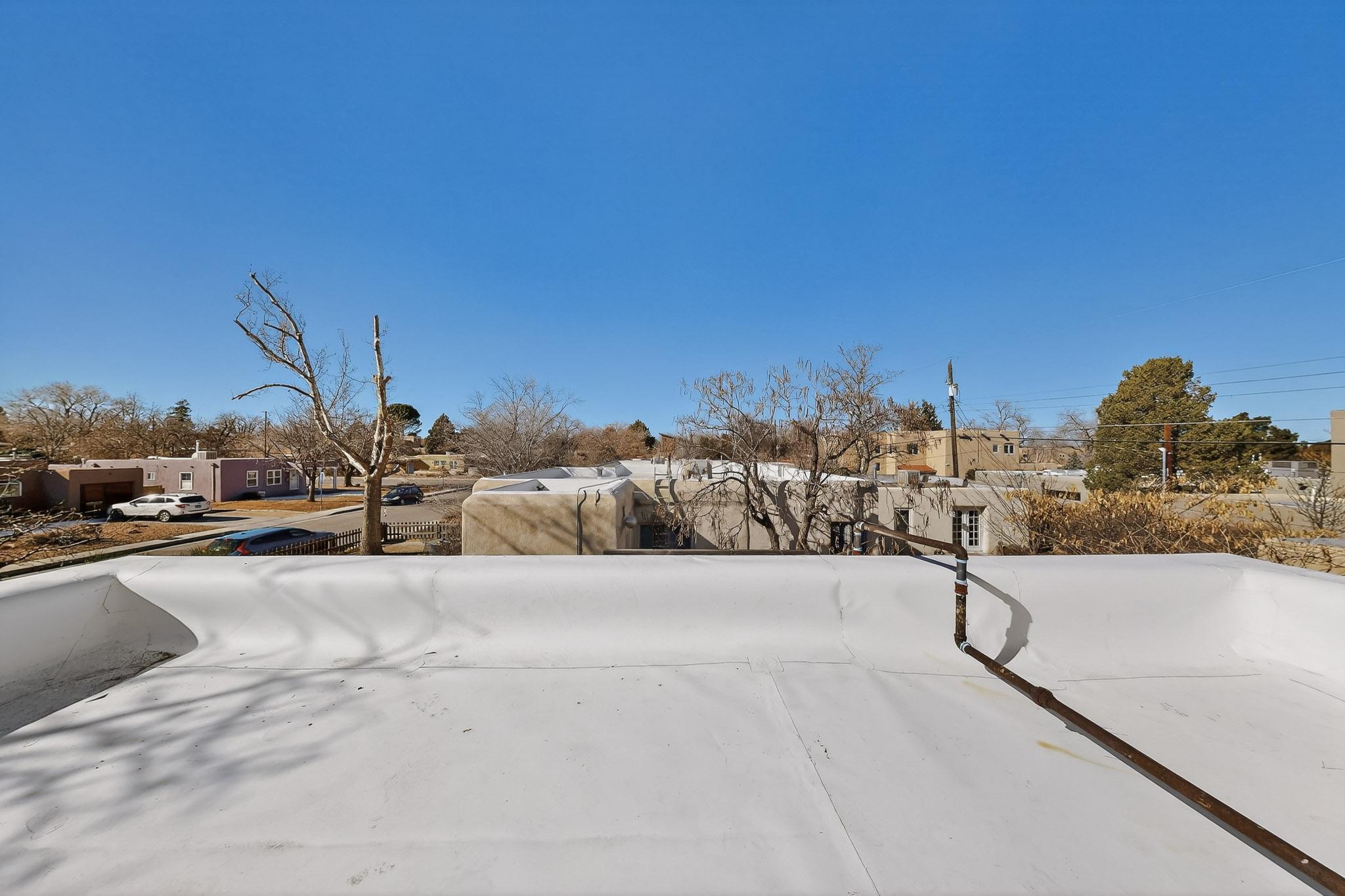 Photo 11 — 3325 Wilway Avenue NE