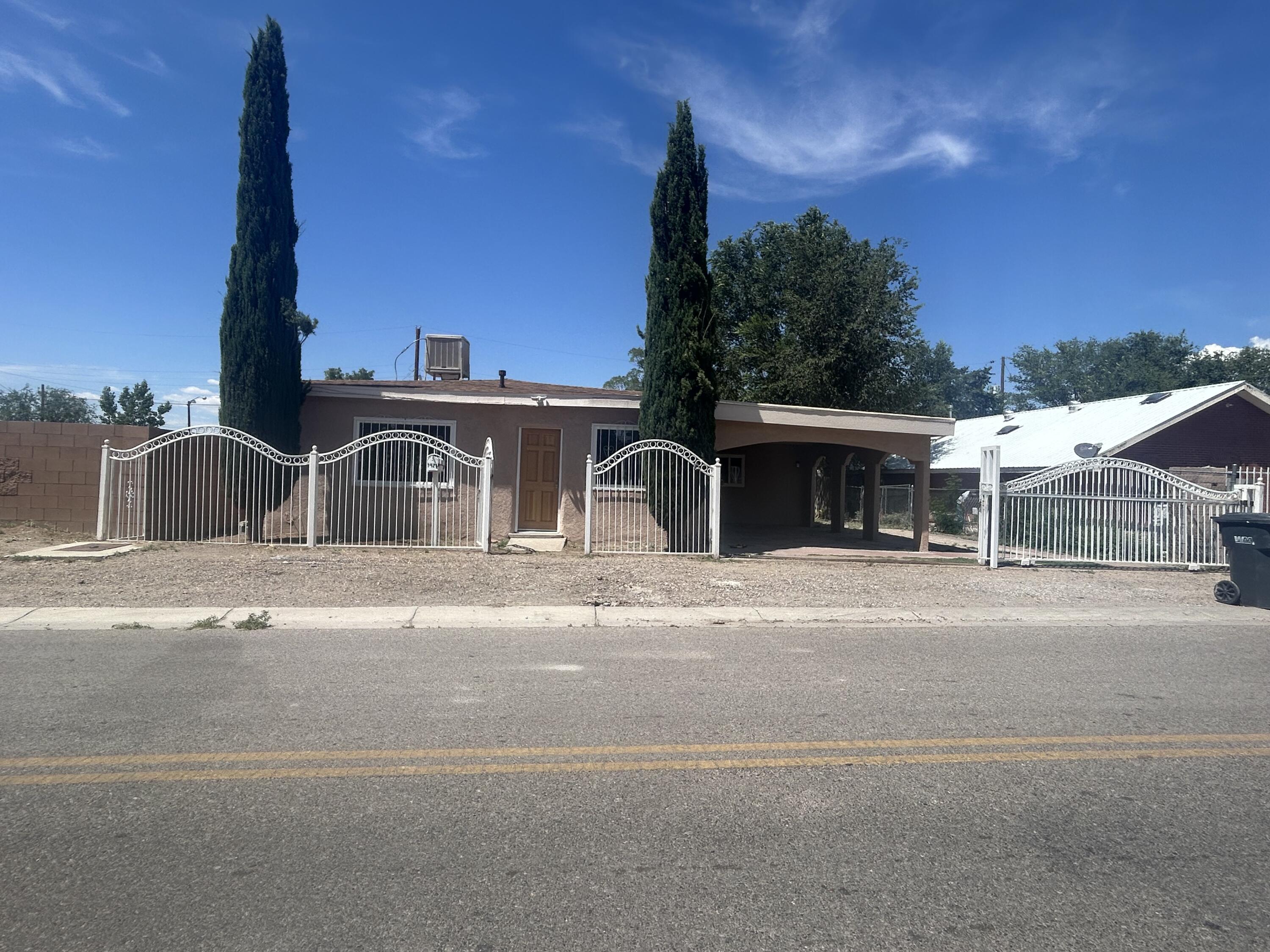 Photo 2 — 1427 Vito Romero Road SW