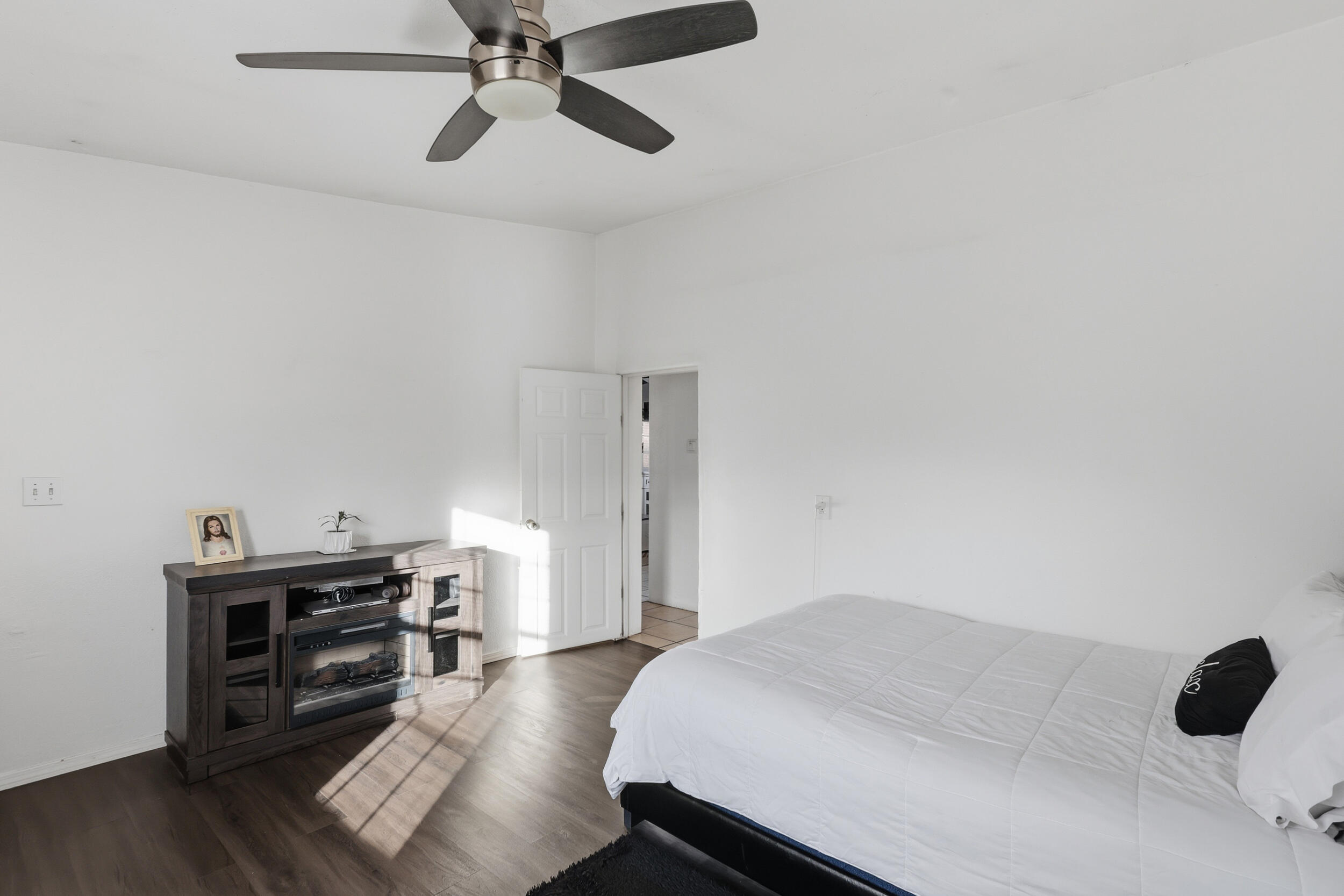 Photo 12 — 2524 Mares Road SW