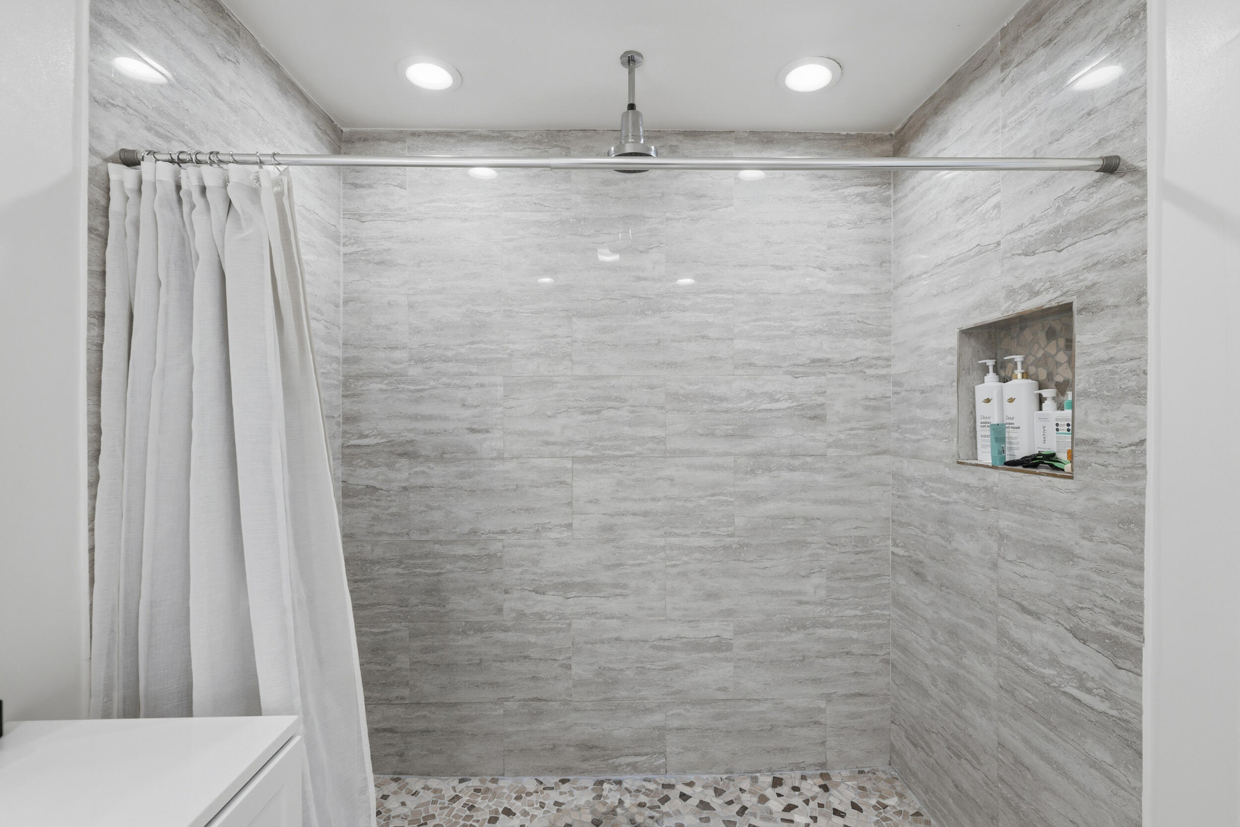 Photo 14 — 2524 Mares Road SW