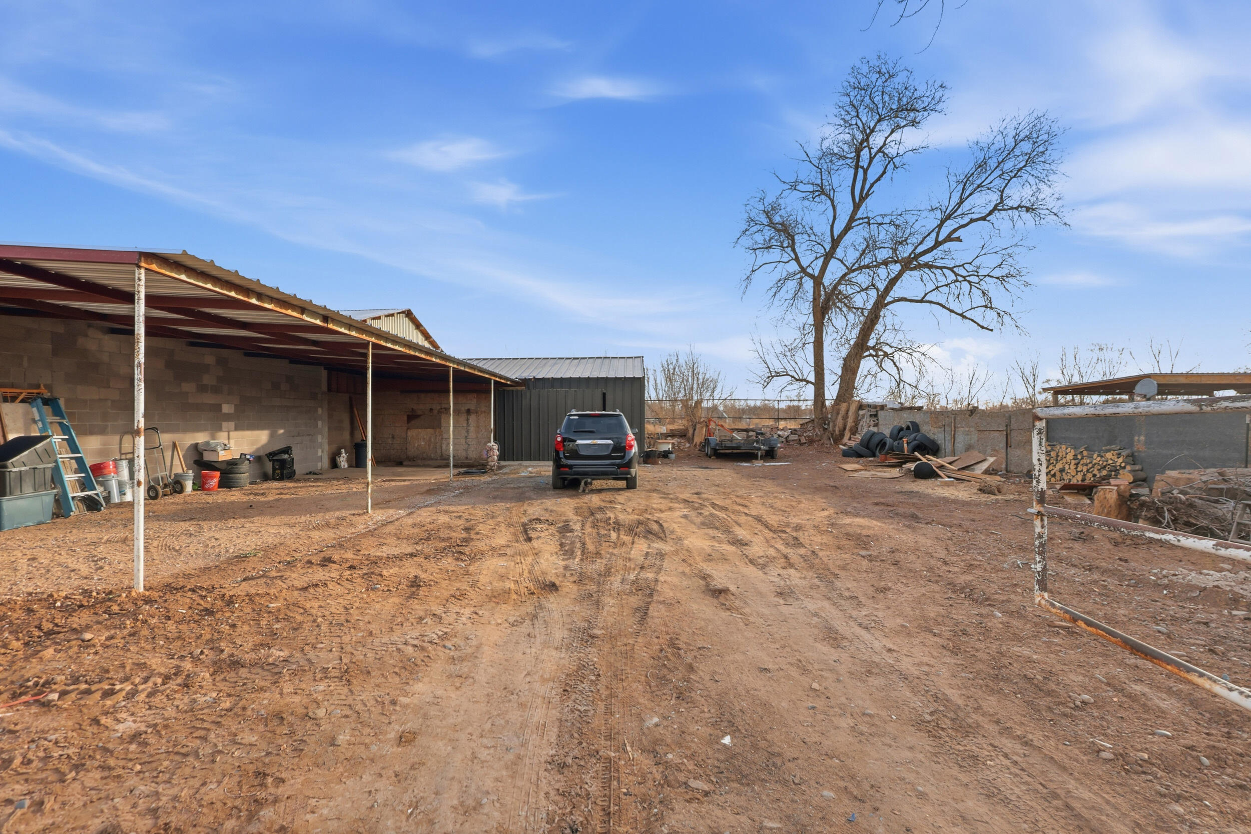 Photo 7 — 2524 Mares Road SW