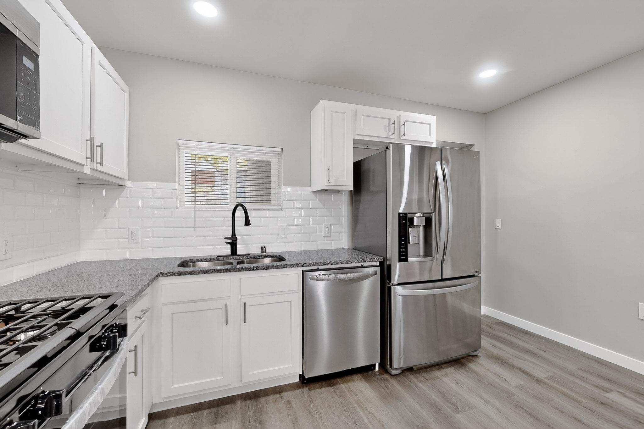 Photo 2 — 402 Hudson Avenue NW
