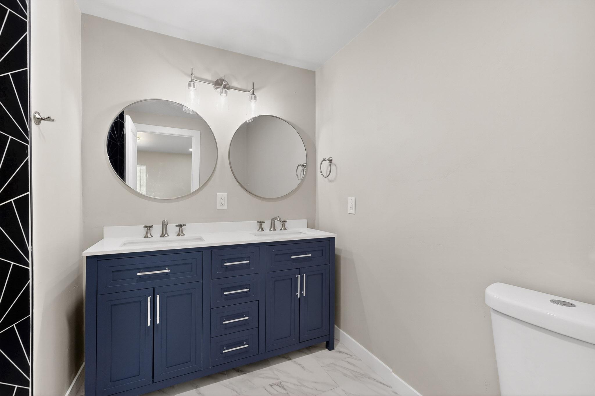 Photo 6 — 402 Hudson Avenue NW