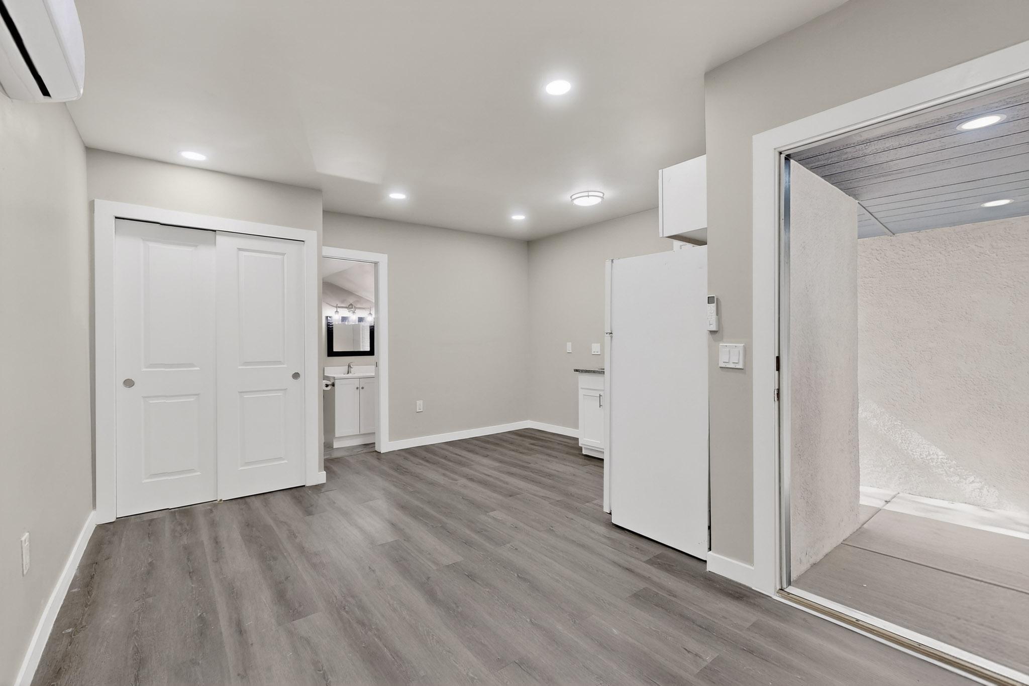 Photo 14 — 402 Hudson Avenue NW