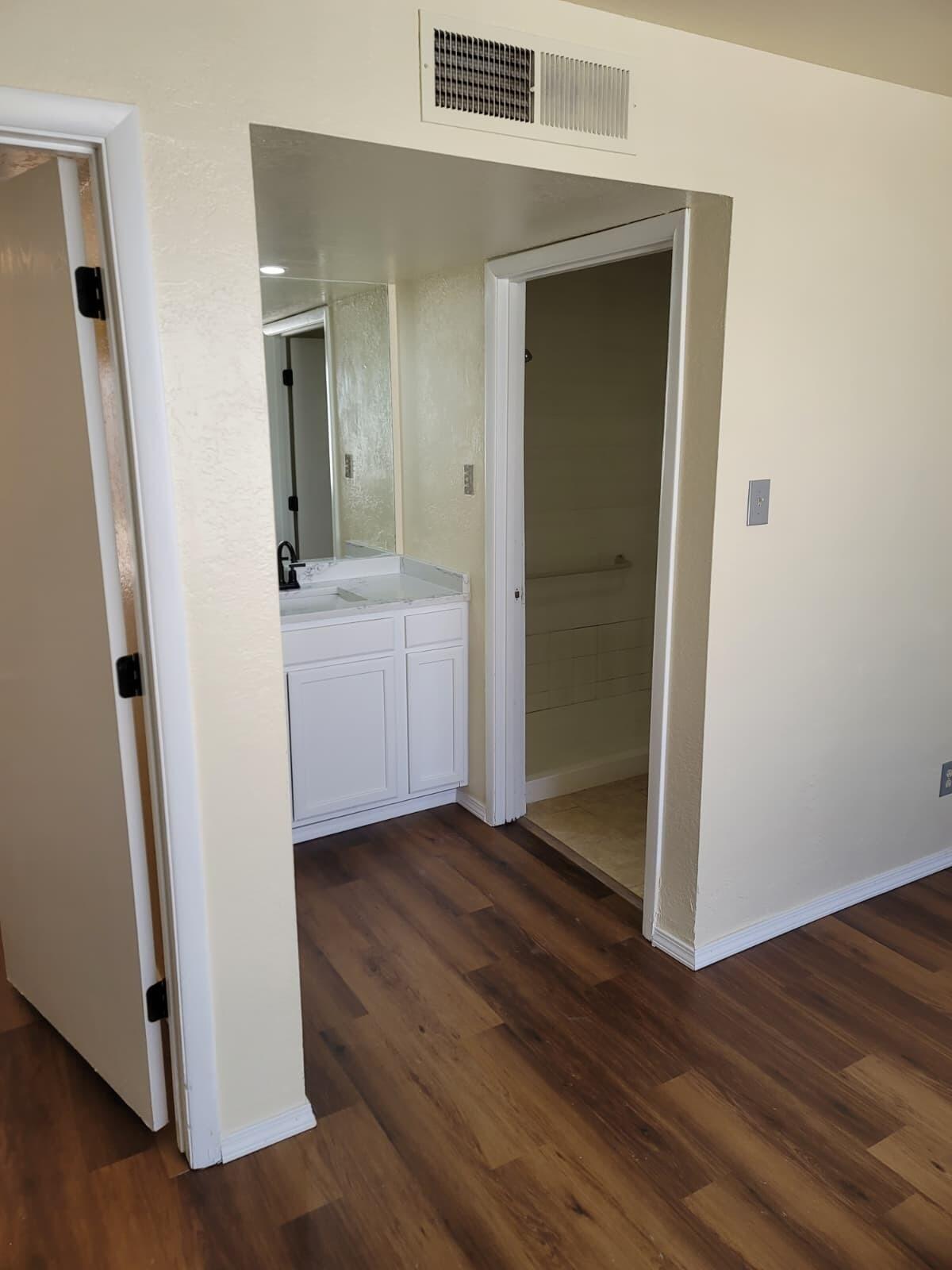 Photo 7 — 1025 Valencia Drive SE APT 25