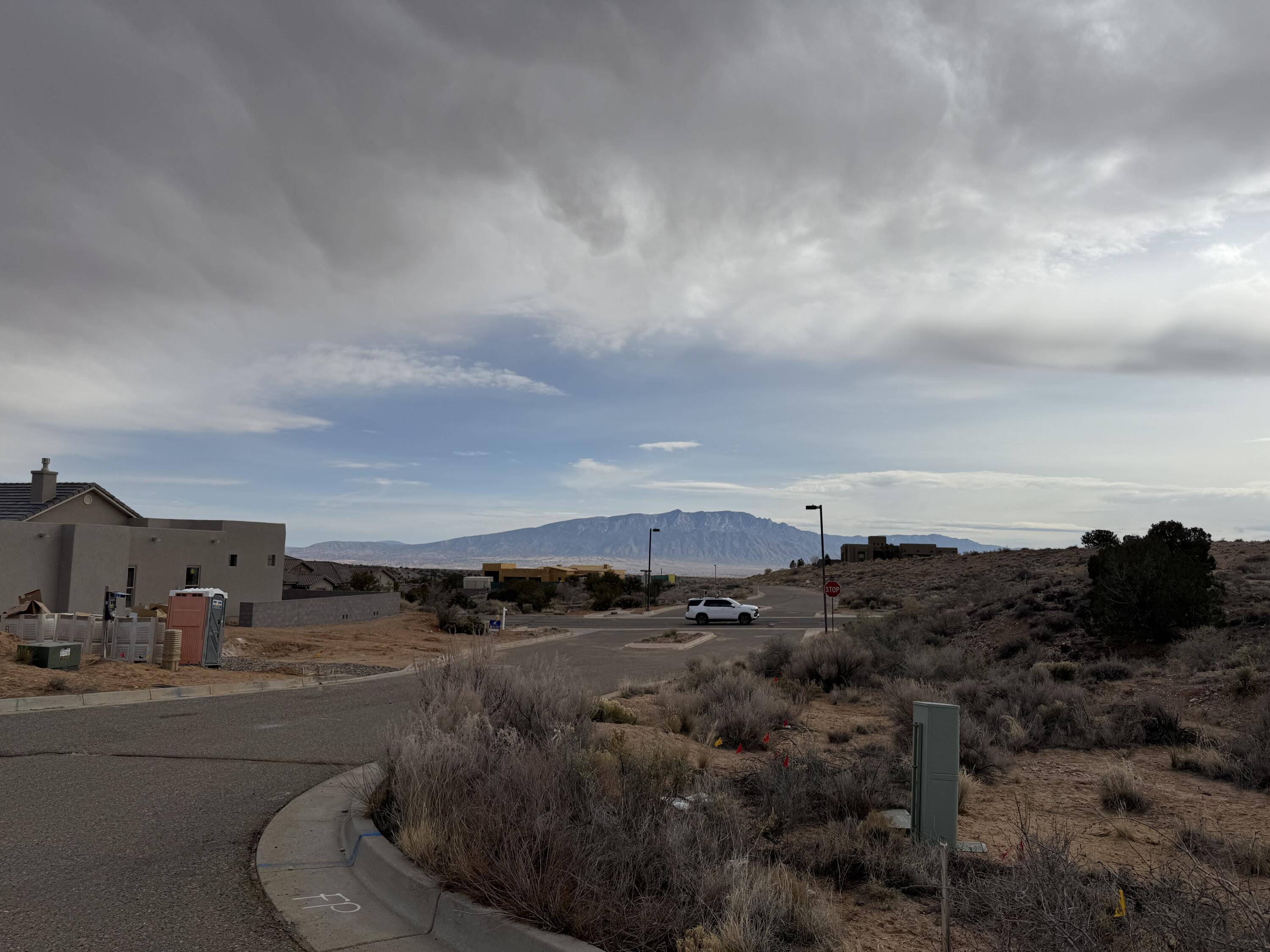 Photo 17 — 2309 DESERT MARIGOLD Road NE