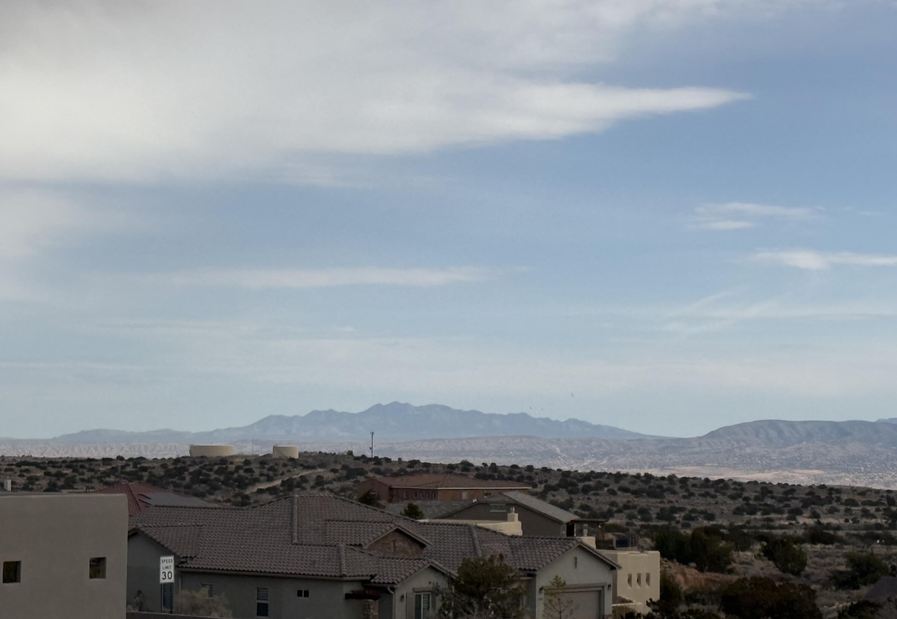 Photo 19 — 2309 DESERT MARIGOLD Road NE