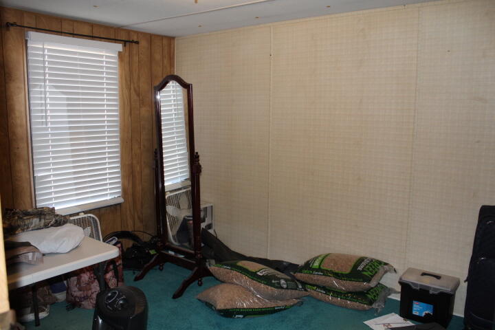 Photo 3 — 401 Chantelly Lane