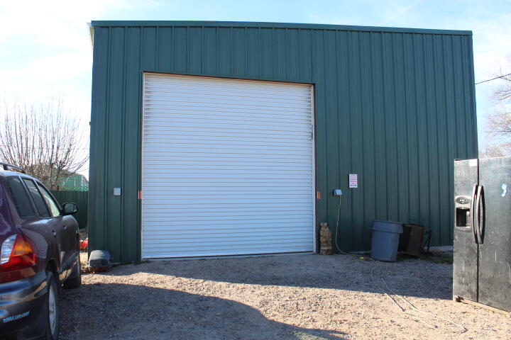 Photo 10 — 401 Chantelly Lane