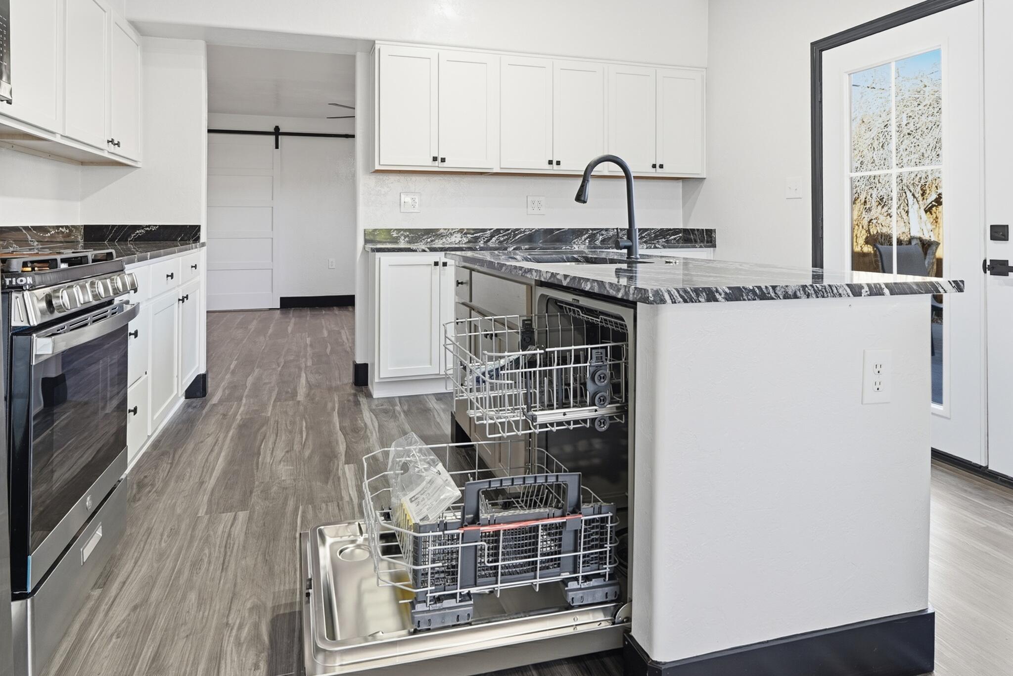 Photo 3 — 1111 Iron Avenue SW