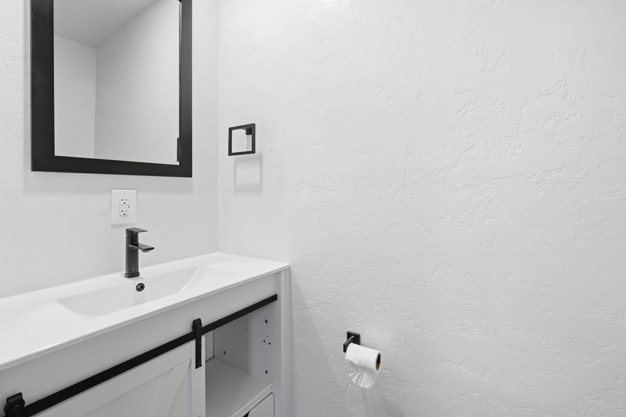 Photo 8 — 1111 Iron Avenue SW