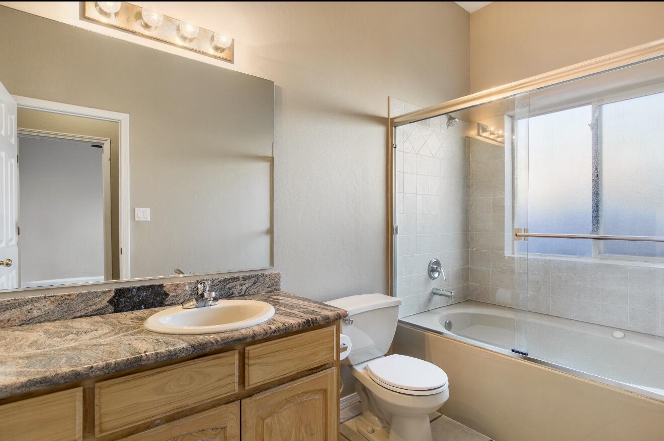 Photo 5 — 4709 Spanish Sun Avenue NE
