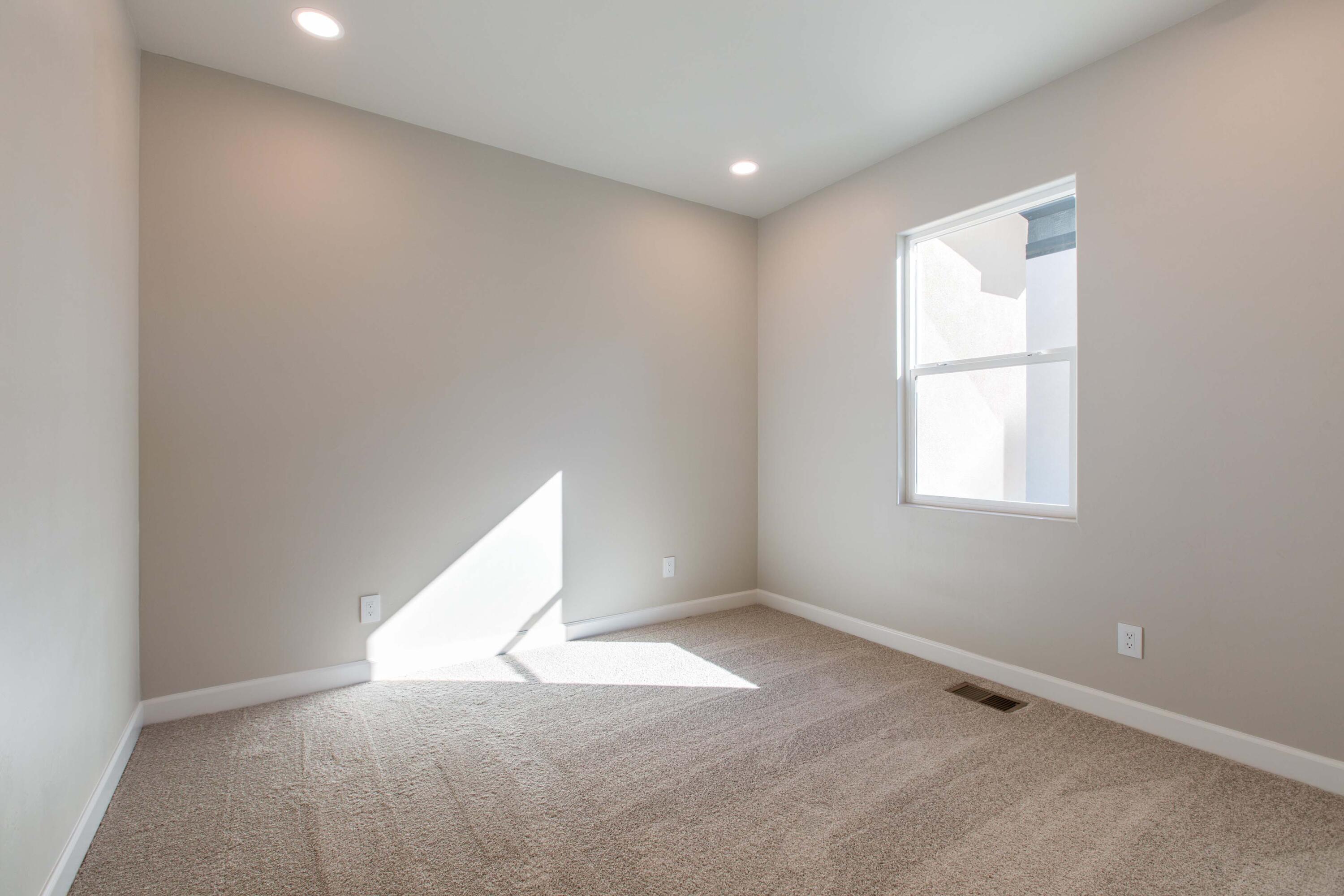 Photo 18 — 2432 De Kooning Avenue SE