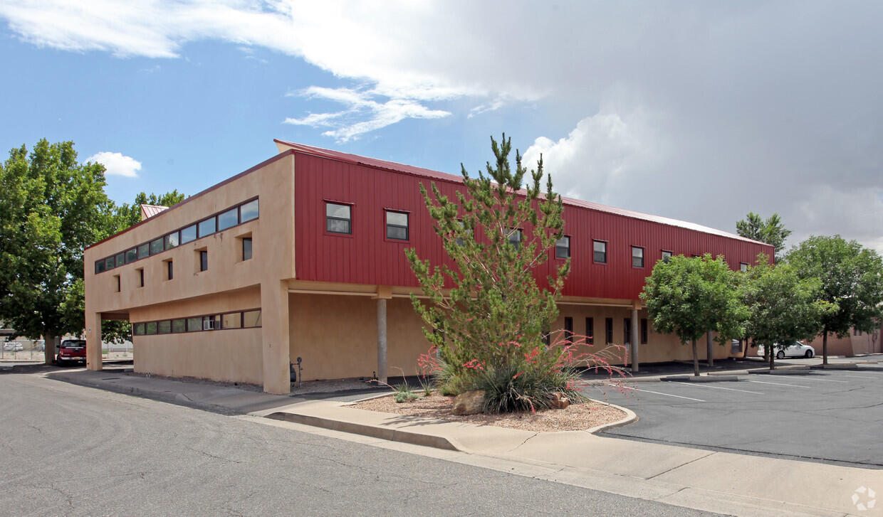 1101 Cardenas Drive NE 203