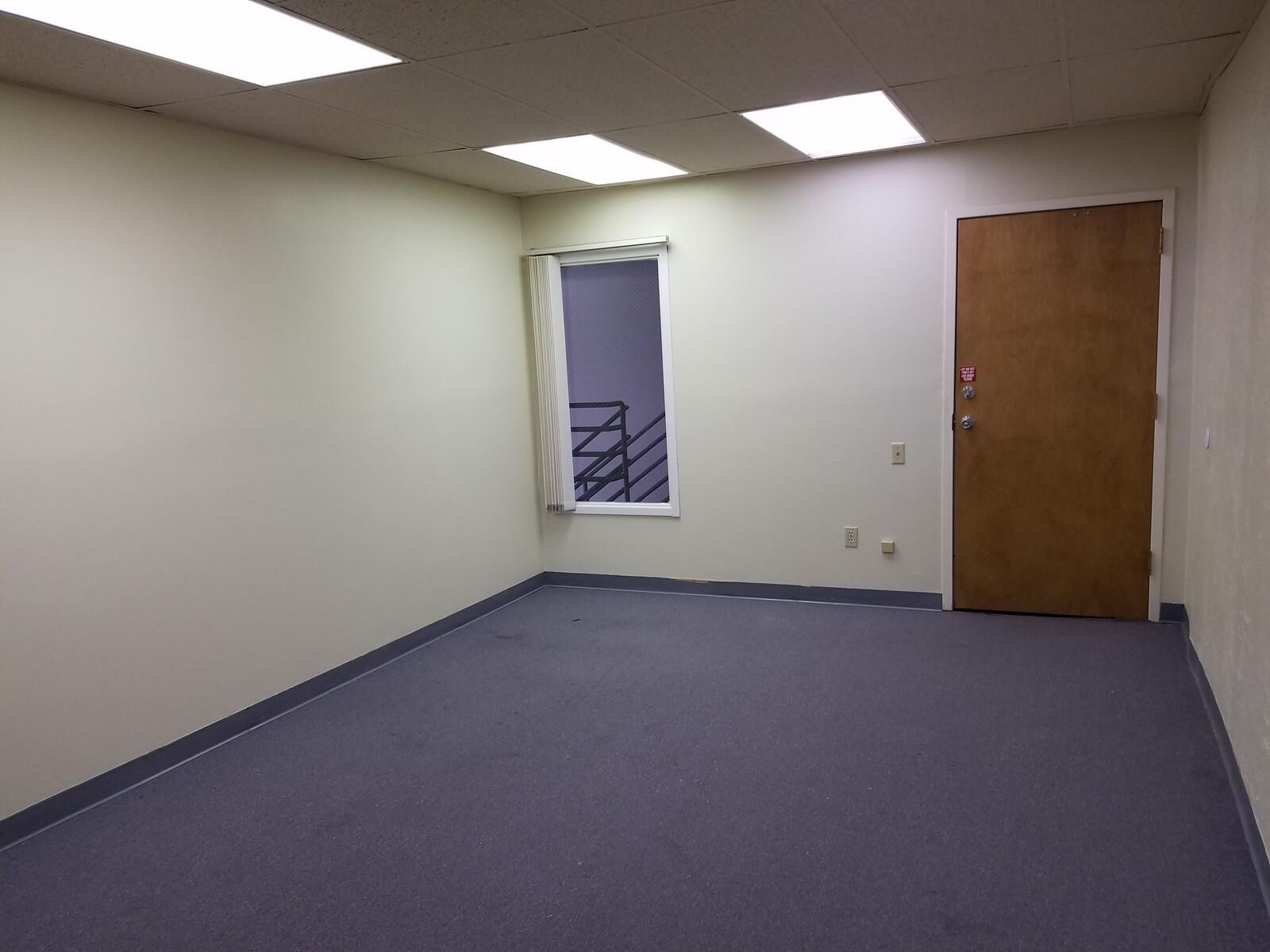 Photo 7 — 1101 Cardenas Drive NE 203