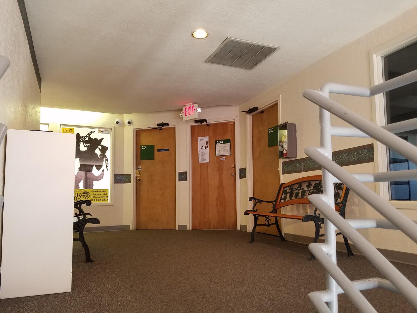 Photo 14 — 1101 Cardenas Drive NE 203