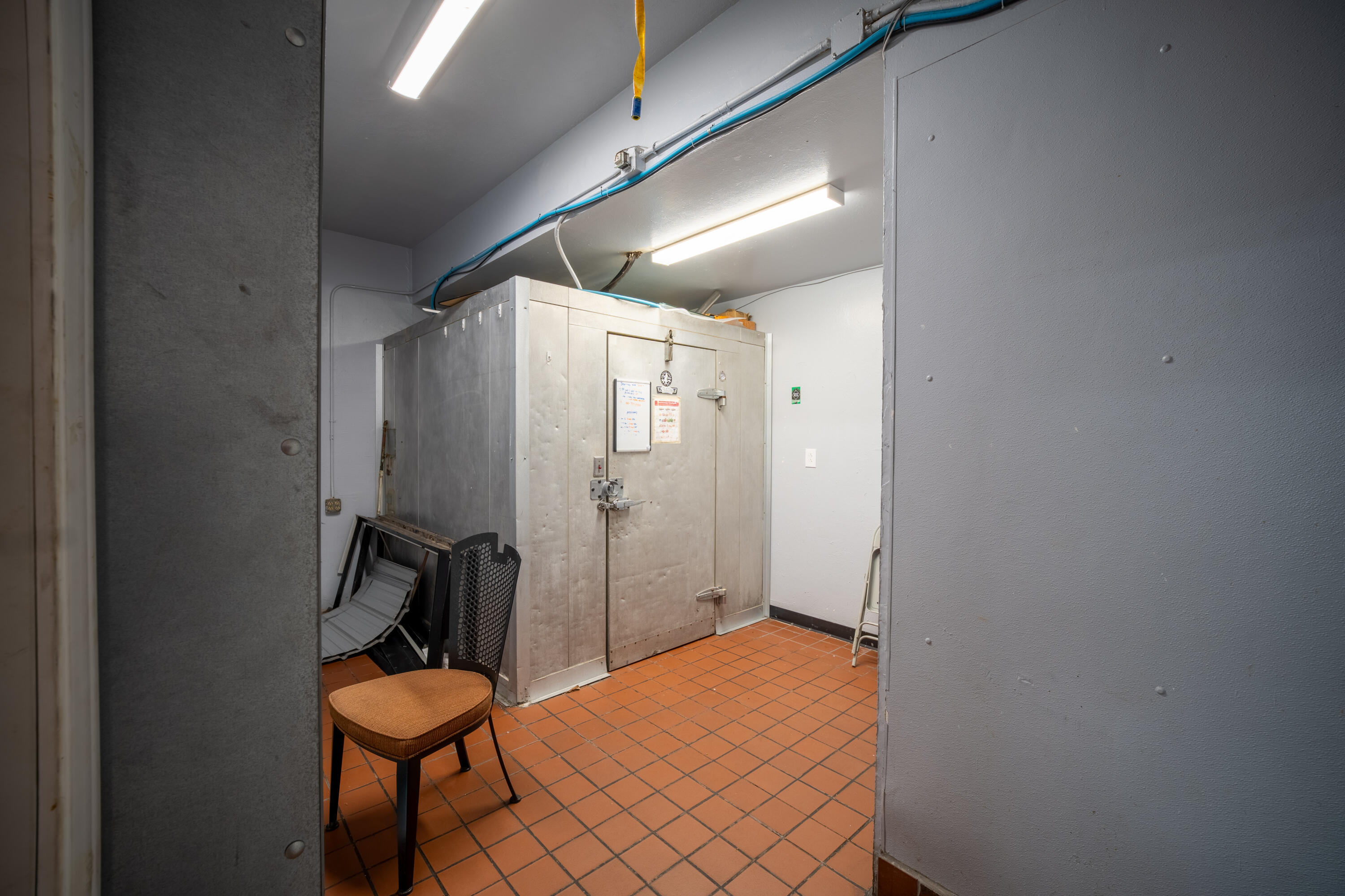 Photo 18 — 1520 Lomas Boulevard NW