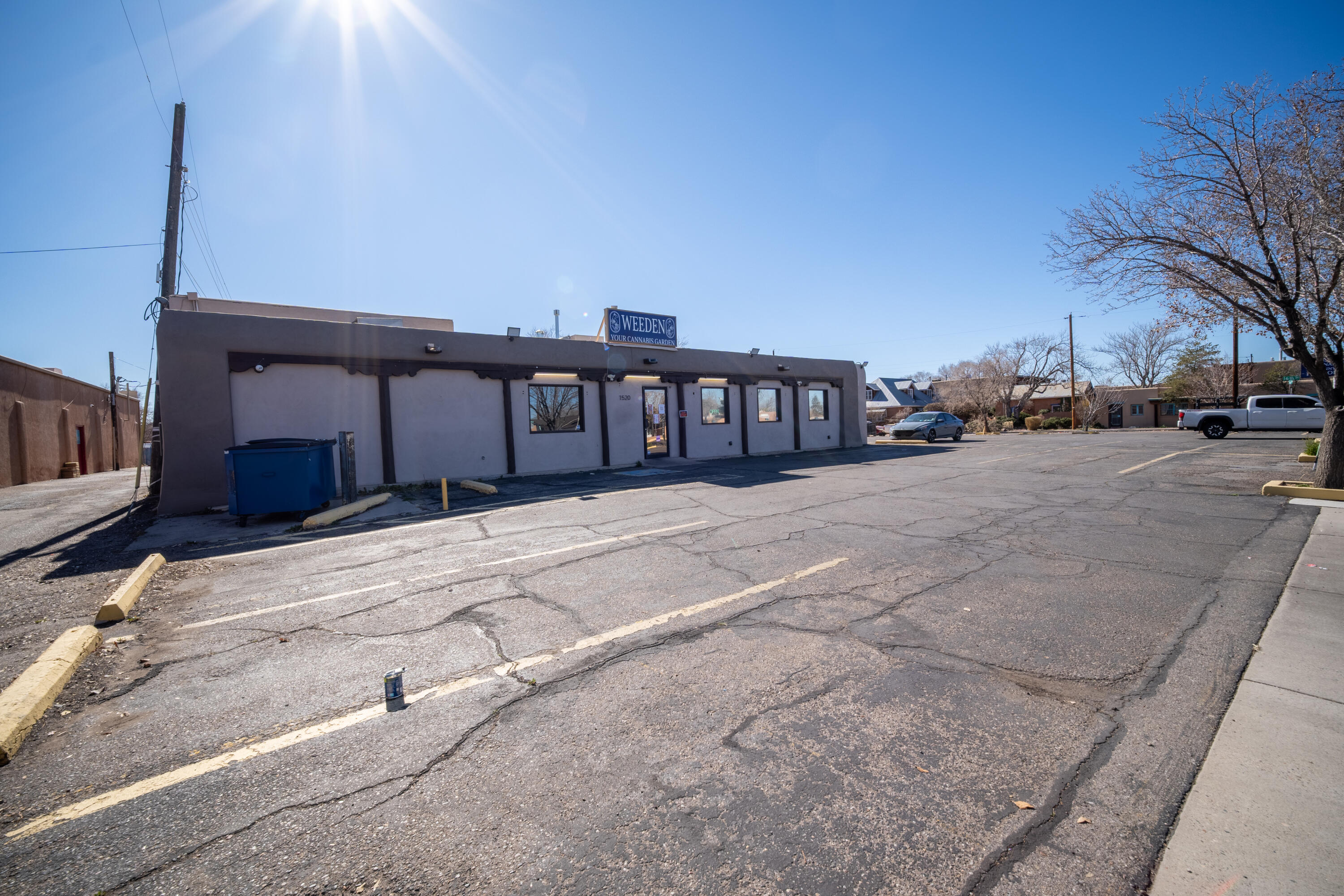 Photo 9 — 1520 Lomas Boulevard NW