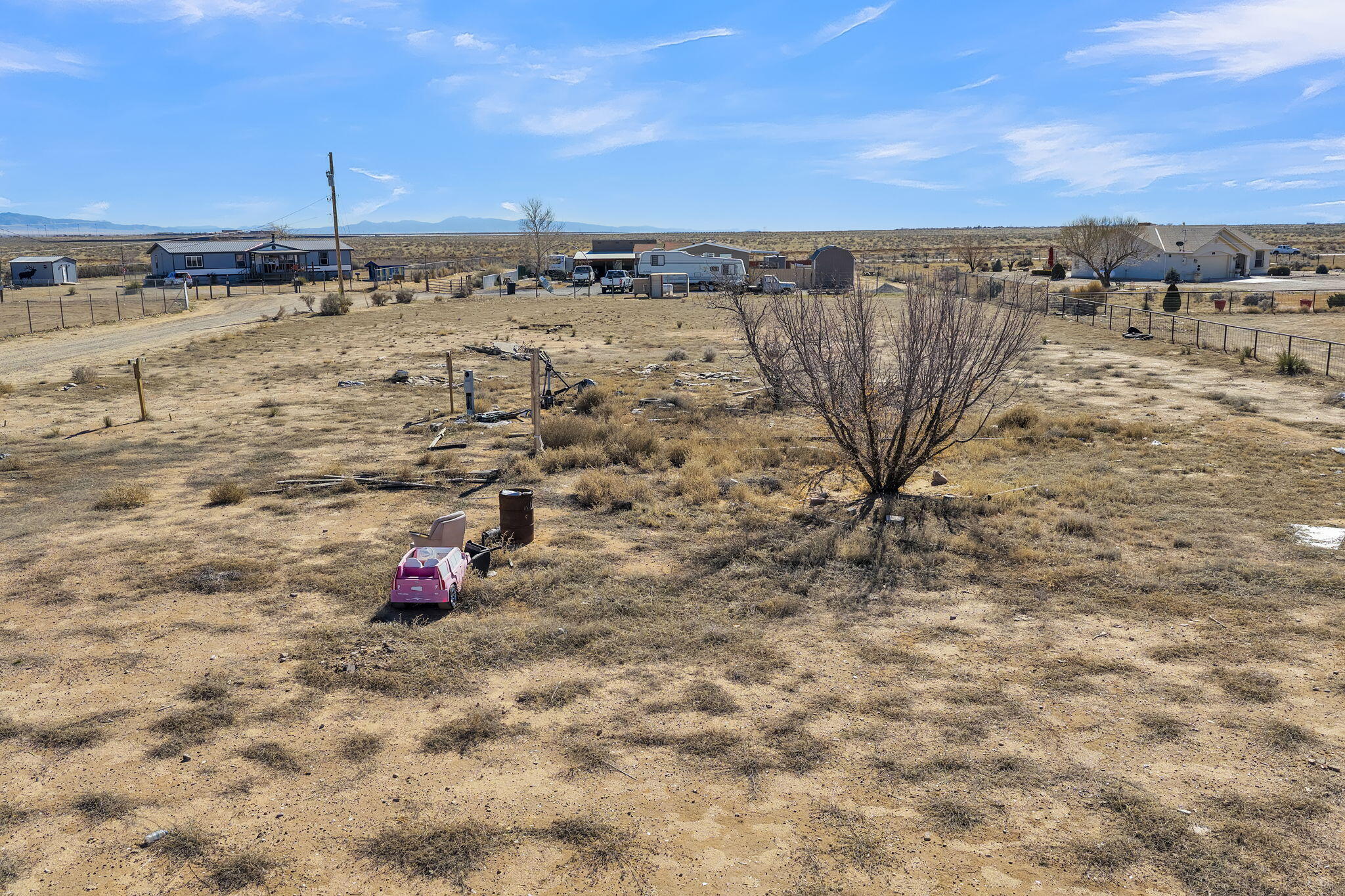 Photo 4 — 98 Van Camp Boulevard